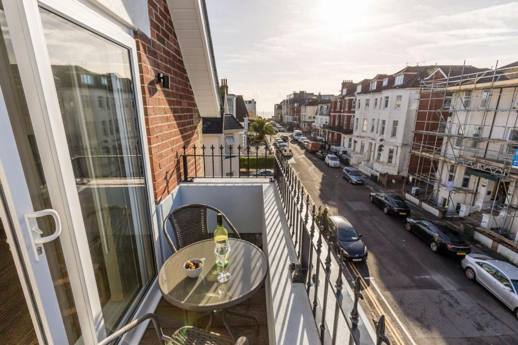 Sea Breeze - Coast Apartment Bournemouth Ngoại thất bức ảnh